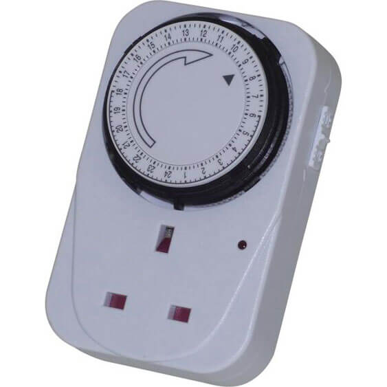 Image of Smj Basix 24H Mechanical Plug In Timer